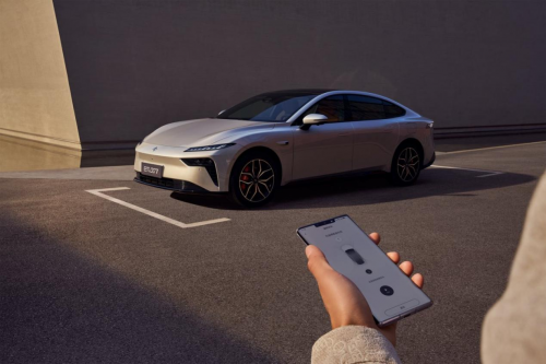 安全守护天花板！2025款东风eπ007以军工品质+同级最高颜值，定义15万级家轿全能标杆