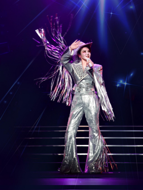 乌兰图雅“花开四季”南宁演唱会8月15日将震撼来袭