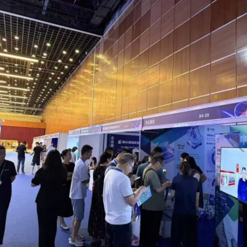 中企集团参展2025中国互联网大会，携多项技术成果呈现“未来企业数智化服务力”