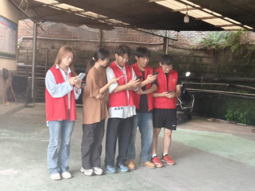 青春筑梦基层，服务暖心乡村：重庆城市职业学院学生开展“三下乡”活动(图3)
