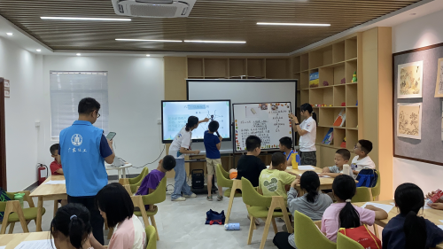 科普点亮童心 实践助力振兴：珠海科技学院“新禾知行队”赴罗定市开展科普下乡活动(图7)