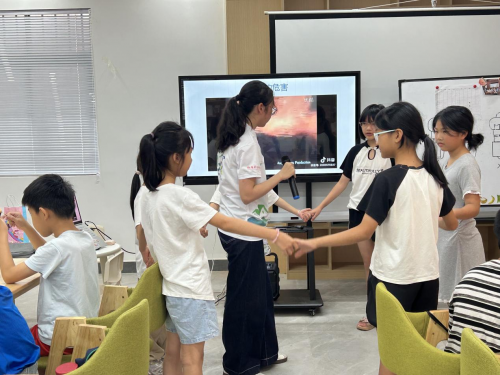 科普点亮童心 实践助力振兴：珠海科技学院“新禾知行队”赴罗定市开展科普下乡活动(图8)