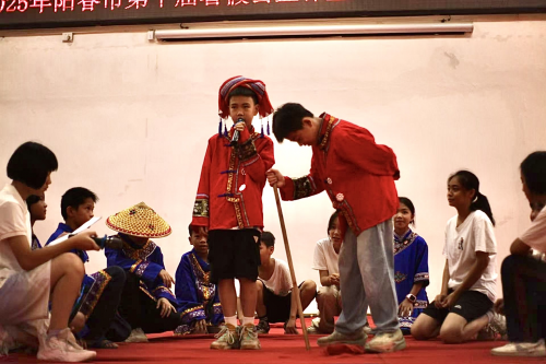 广外青年学子助力瑶寨 童心共绘文化传承新图景
