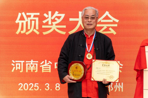 中国医师节致敬：许氏父子 以中药为刃 铸就抗癌传奇