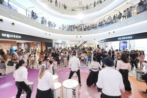 环贸iapm商场 「夏时而动・星耀启航」12周年庆典打造夏日宇宙音场