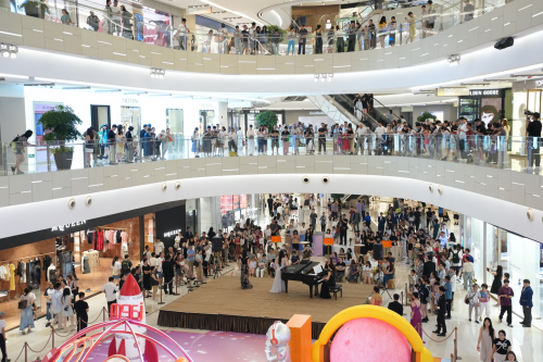 环贸iapm商场 「夏时而动・星耀启航」12周年庆典打造夏日宇宙音场