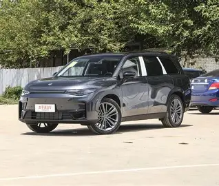 舒适革新VS实用为王：2026款eπ008与零跑C16的家庭出行哲学对决