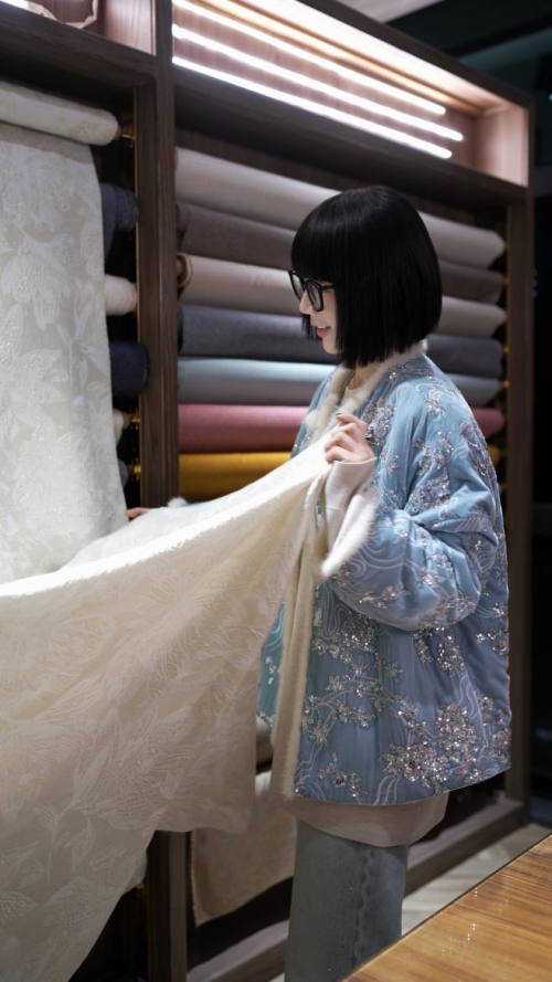 <b>宫小妍：以衣载道，曼加塔的东方叙事</b>