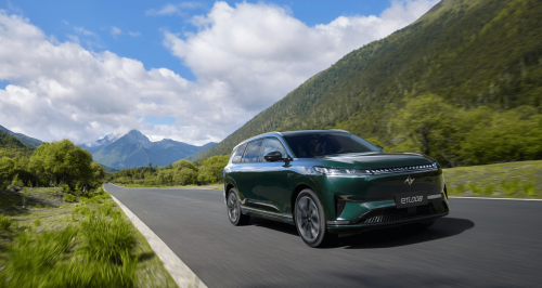 双雄争霸:eπ008 vs C16,谁能赢得家庭出行桂冠? 最新资讯 第3张-湘车网xiangauto.com/ 双雄争霸:eπ008 vs C16,谁能赢得家庭出行桂冠? 最新资讯 第3张