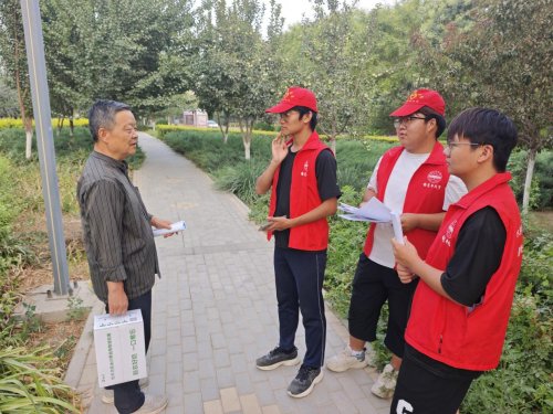“反诈同心，防诈同行”——塔里木大学胡杨精神下乡路反诈共筑民族情“三下乡”社会实践团开展多维反诈宣讲活动(图2)