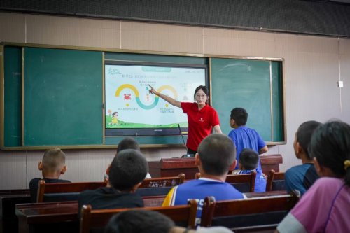 赣疆情深育童心，教育架桥铸梦行——江理学子开展特色教育实践活动(图2)