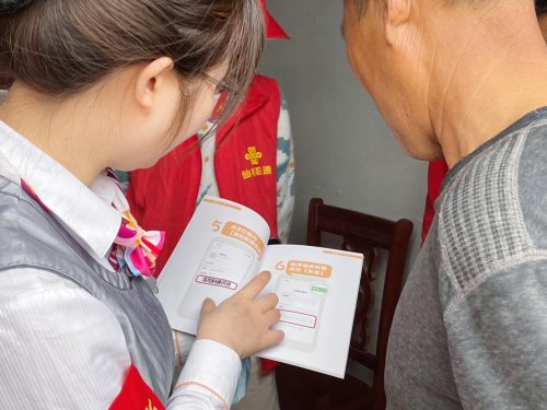 银发无忧，江汉联通爱心辅助