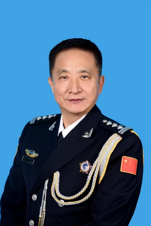 著名艺术家——祝恩霜