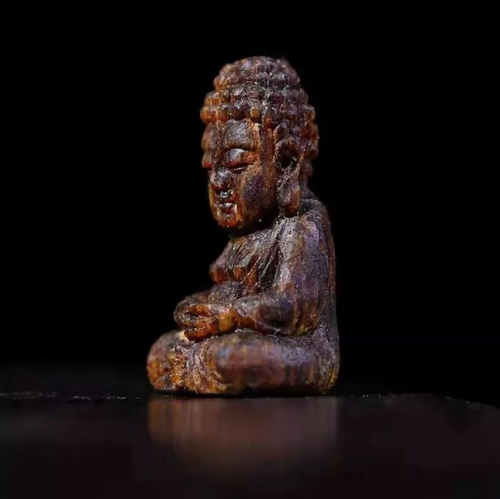 宁波沉香雕刻工艺品怎么选？专业人士解锁甬城沉香艺术密码