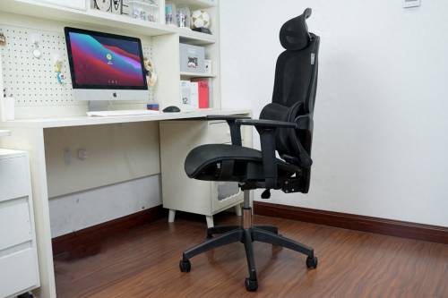 夏草木、网易严选、西昊人体工学椅可以选吗？如何选？三大爆款测评battle