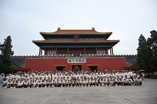 新疆“石榴籽” 青少年赴京交流活动：跨越山海悟初心 逐梦京华向未来