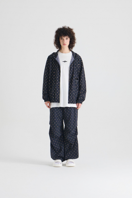 新兴极简主义品牌ONULLSETO： 正以「空集」美学席卷时尚圈