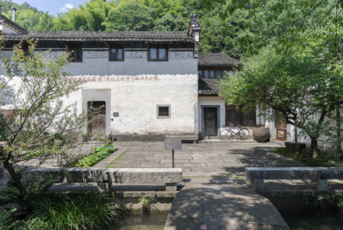 国风手艺博主潘素文： 从央企“逆向”回村 她把流量带进红色老宅
