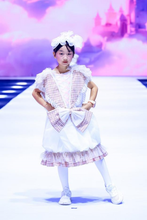 2025 FASHION TOP时装周完美谢幕