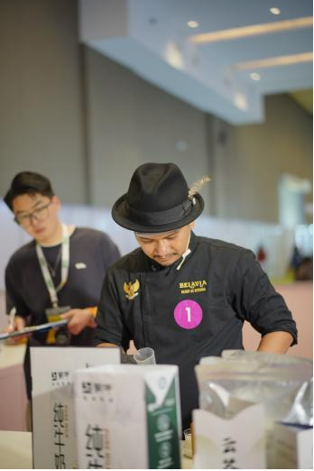 蒙牛专业乳品首秀国际舞台,以卓越品质驱动全球潮饮创新浪潮程 蒙牛专业乳品首秀国际舞台,以卓越品质驱动全球潮饮创新浪潮程