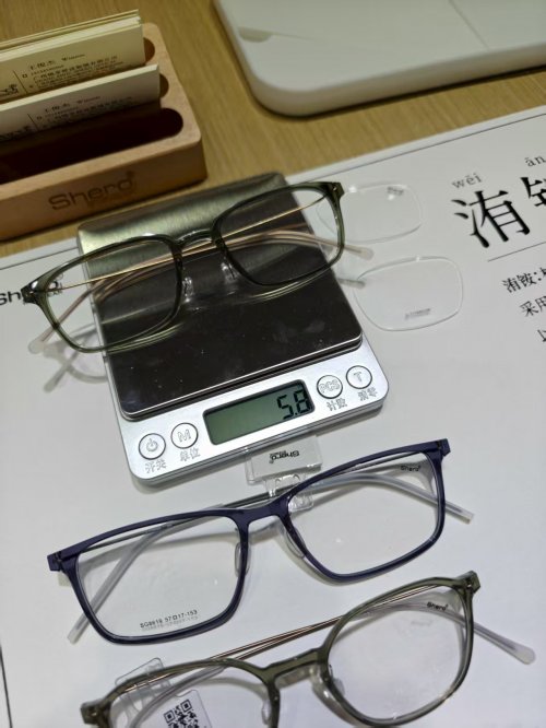 Shero希路眼镜携自研材料洧铵闪耀 2025 北京国际眼镜展(图4)
