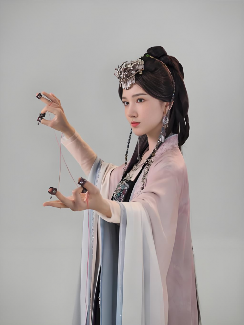 《聊斋》冻龄肌秘：陈小纭素颜抗打？东方佰丽PDRN解码敏感肌维稳术
