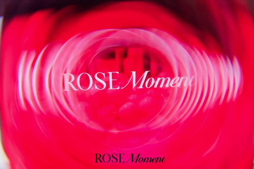 不被定义的“她”时尚：Rose Moment用蕾丝与真丝，让贴身衣物成为女性力量的具象化