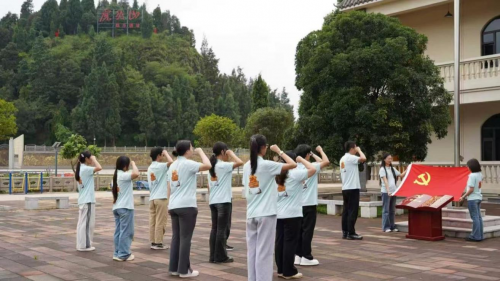 云农学子重走宣威长征路：红色基因赋能乡村