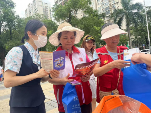 民生银行深圳宝城支行走进御龙湾社区开展金融知识普及活动 民生银行深圳宝城支行走进御龙湾社区开展金融知识普及活动