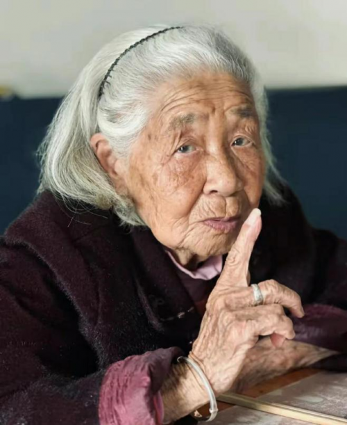 世界阿尔茨海默病日|别让“老糊涂”掩盖了阿尔茨海默病的早期警报! 世界阿尔茨海默病日|别让“老糊涂”掩盖了阿尔茨海默病的早期警报!