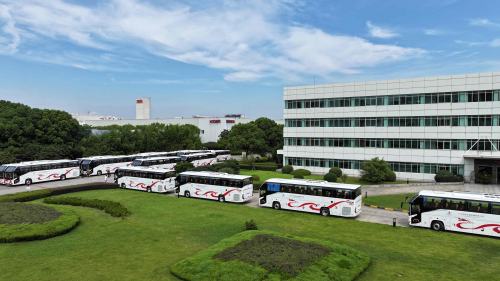 国宾礼遇！中旅交通携苏州金龙新V系重塑高端出行新标杆