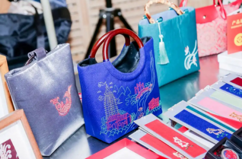 前海人寿周边寻舌尖上的湛江;西街街道党群服务中心主任陈琳以初心致敬英雄 前海人寿周边寻舌尖上的湛江;西街街道党群服务中心主任陈琳以初心致敬英雄