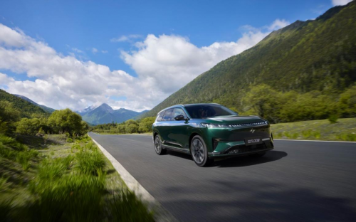 全家出行要 “舒心”！2026 款东风奕派 eπ008 座椅多向调节，20 万级家庭 SUV 超适配第3张