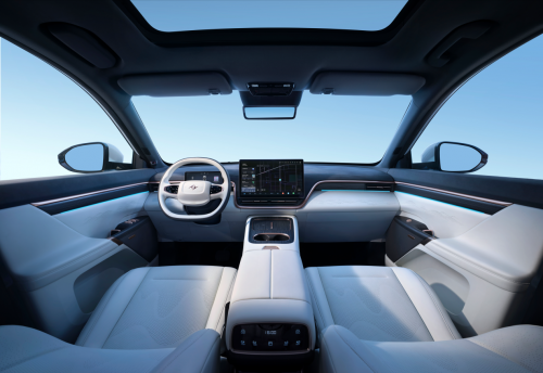 座椅包裹性强超舒适！2026 款东风奕派 eπ008 新能源 SUV 体验