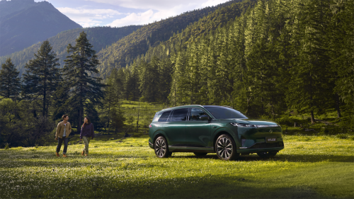 座椅包裹性强超舒适！2026 款东风奕派 eπ008 新能源 SUV 体验