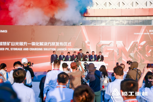 临工重机重磅新品亮相全球客户节 彰显中国智造澎湃动能