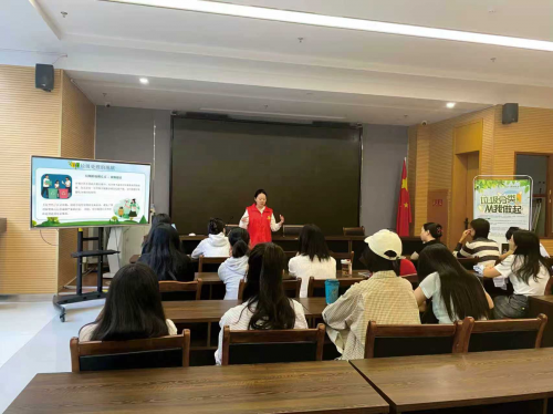 临江社区开展垃圾分类主题宣传 助推“美好环境共建共享”