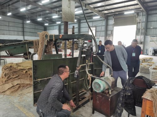 鹤峰县烟草专卖局：多举措做好烟叶收购期间安全生产工作