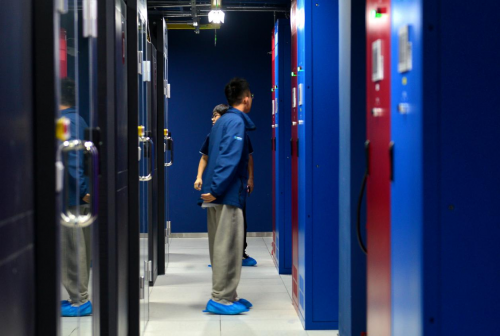 实战见真章——光子1号金融算力中心圆满完成柴发真载测试