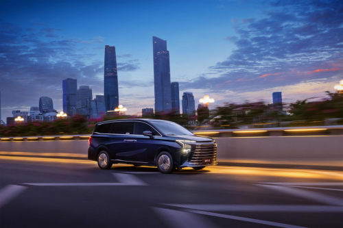 星海V9怎么样？全能家用MPV新选择，高品质出行从容启程