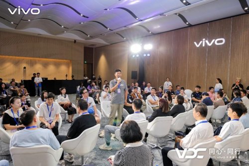 2025 vivo开发者大会：人文科技铺就信息无障碍之路