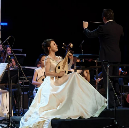 献礼“江山·月明”  铭记历史光辉