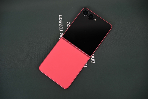 掌心折叠新典范 三星Galaxy Z Flip7小折叠屏手机测评