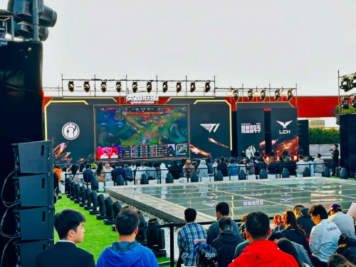 红墙见证，LPL主场虽败犹荣！这场古都电竞盛宴，激情不灭！