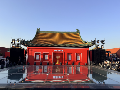 红墙见证，LPL主场虽败犹荣！这场古都电竞盛宴，激情不灭！