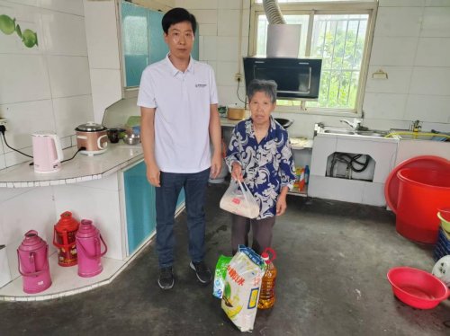 湖北十堰竹溪联通用爱心与科技为残疾群众撑起“幸福伞”