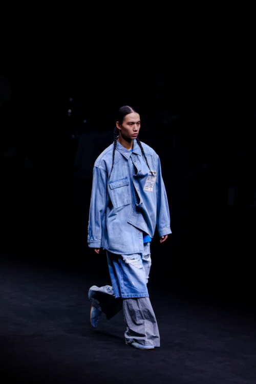 以虎鲸精神拓界深潜，共赴绿色未来