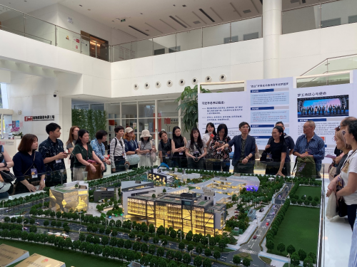 推进大湾区艺文融合创新 –香港艺团前海机遇座谈会顺利举办