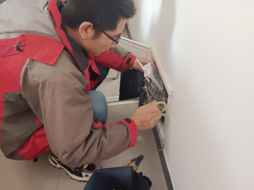 十四年穿街走巷，湖北襄阳联通智家工程师方亮以专业诠释“服务即信仰”