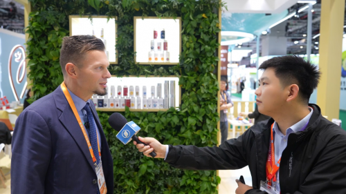 纯净北欧健康邀约｜丹维斯亮相2025年进博会